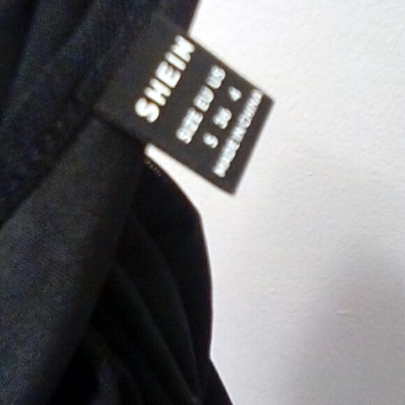 Shein long sleeve top - Picture 4 of 4